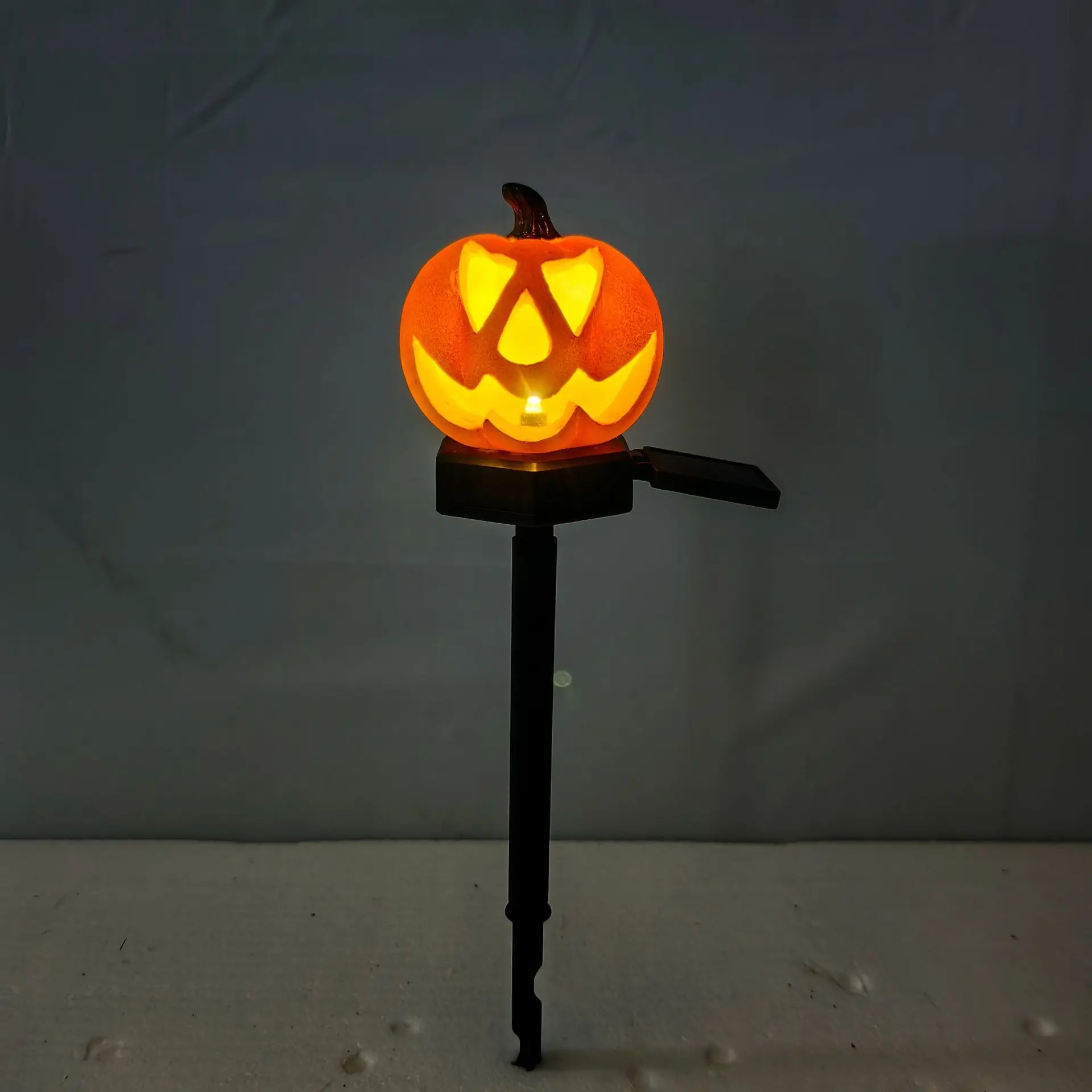 New Halloween Solar Outdoor Pumpkin Ghost Garden Lawn Light Decoration Waterproof Atmosphere Courtyard Floor Insert Light