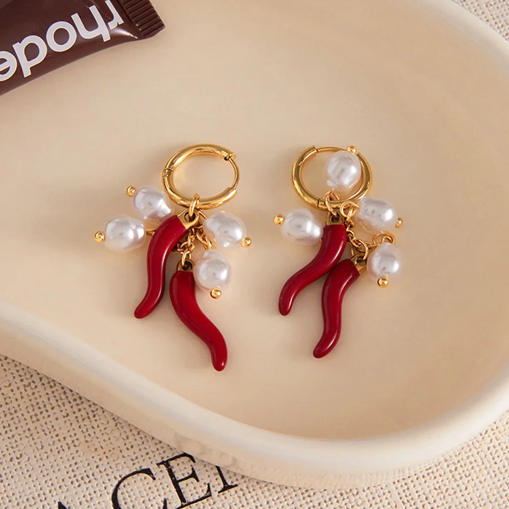 Personality Imitation Pearl Oil Drip Red Pepper Drop Stud Earring Women 18K Gold Plated Stainless Steel Earrings Fashion Jewelry