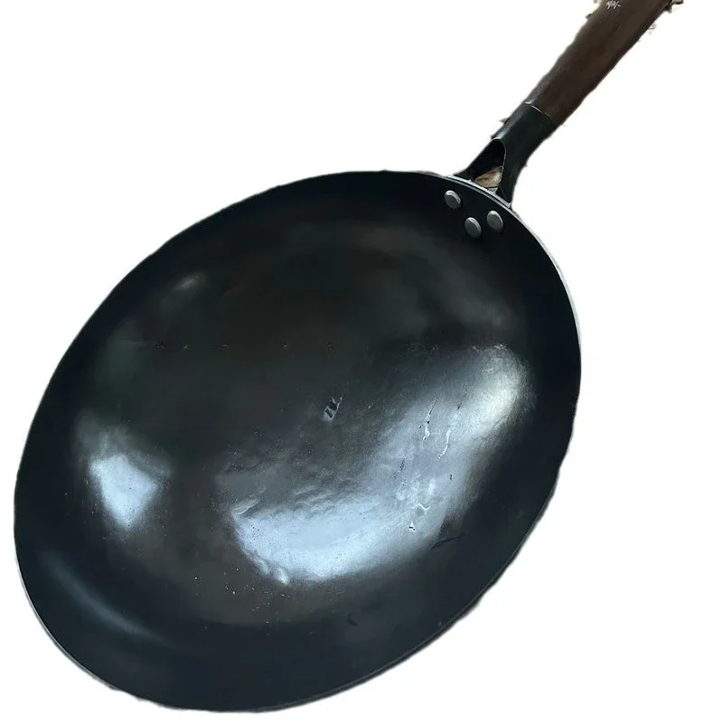 

Black pot wooden handle can be hand forged with ears, uncoated, non-stick pot, home restaurant, high-quality wok