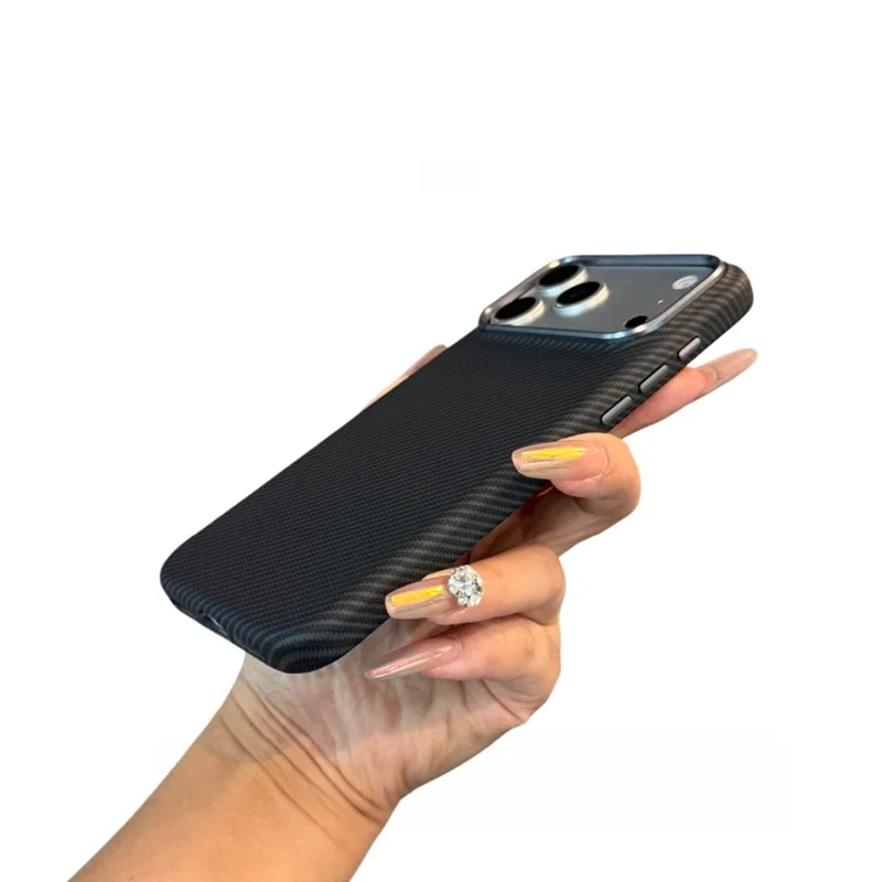Ultradünne Carbonfaser-Textur für MagSafe-Handyhülle für iPhone 18 17 Pro Max 16 Magnetisches kabelloses Laden Matte Hart-PC-Hülle – Detail 9
