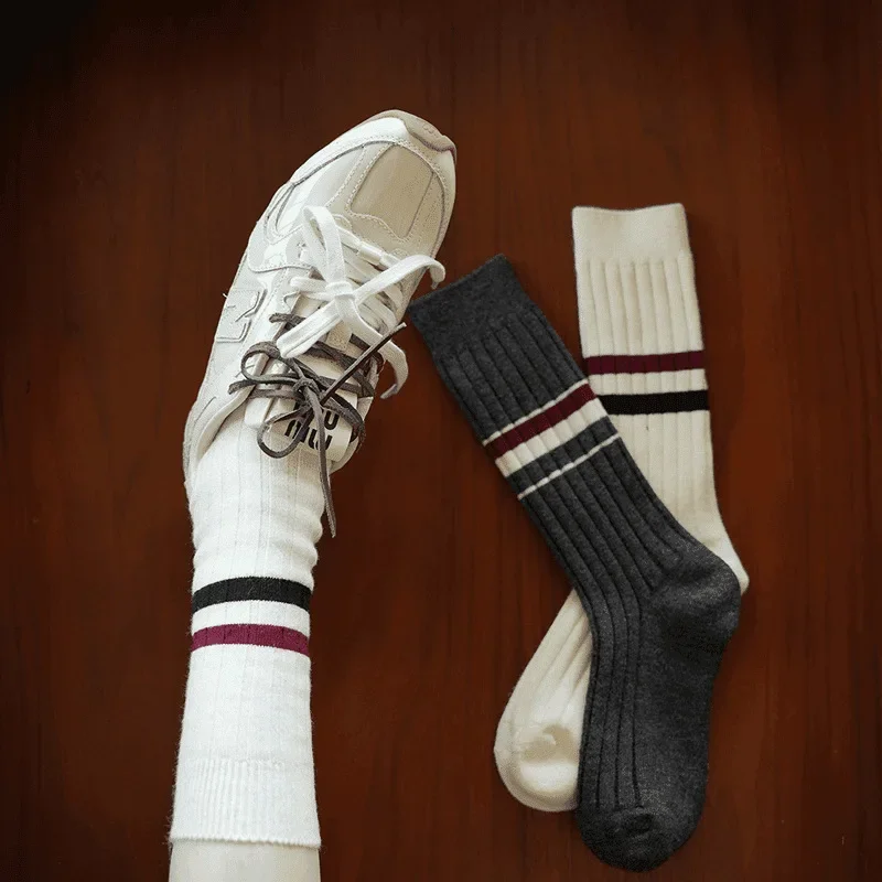 3 pairs Retro Striped Women's Vertical Striped Texture Contrasting Three Stripes Stacked Socks College Style Casual Long Socks