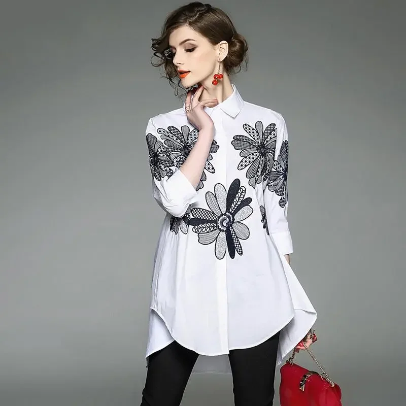 Camisa bordada de longitud media para mujer, Tops holgados de ocio, prendas de vestir exteriores blancas y negras, nueva moda, primavera y otoño, 2024