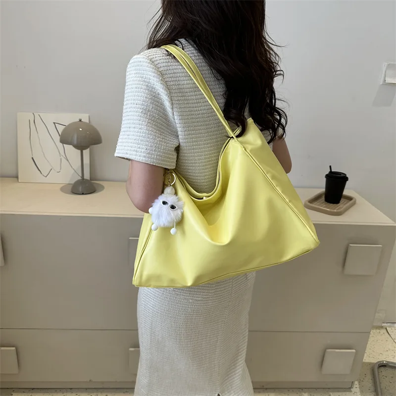 Couro macio grande capacidade elegante sacola 2023 verão novo estilo ocidental bolsa casual ombro axilas sacola