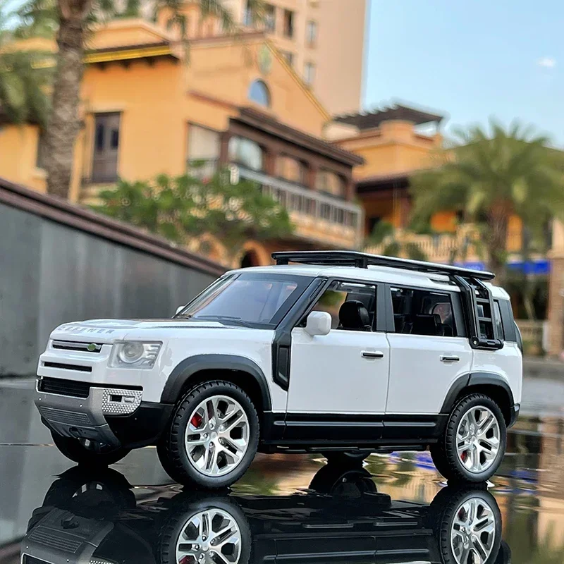 

1:24 Land Rover Defender Alloy Car Model Diecasts Metal Toy Off-road Vehicles Car High Simulation Collection Kids Toy Gift F180