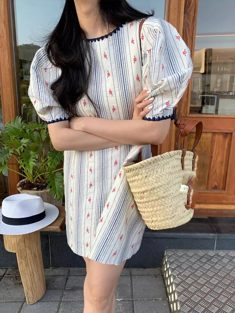 여름 시크 버블 슬리브 드레스 여성용 짧은 A라인 스커트 라운드 넥 스트라이프 스플라이싱 루즈 웨이스트 한국 스타일 봄 가을
