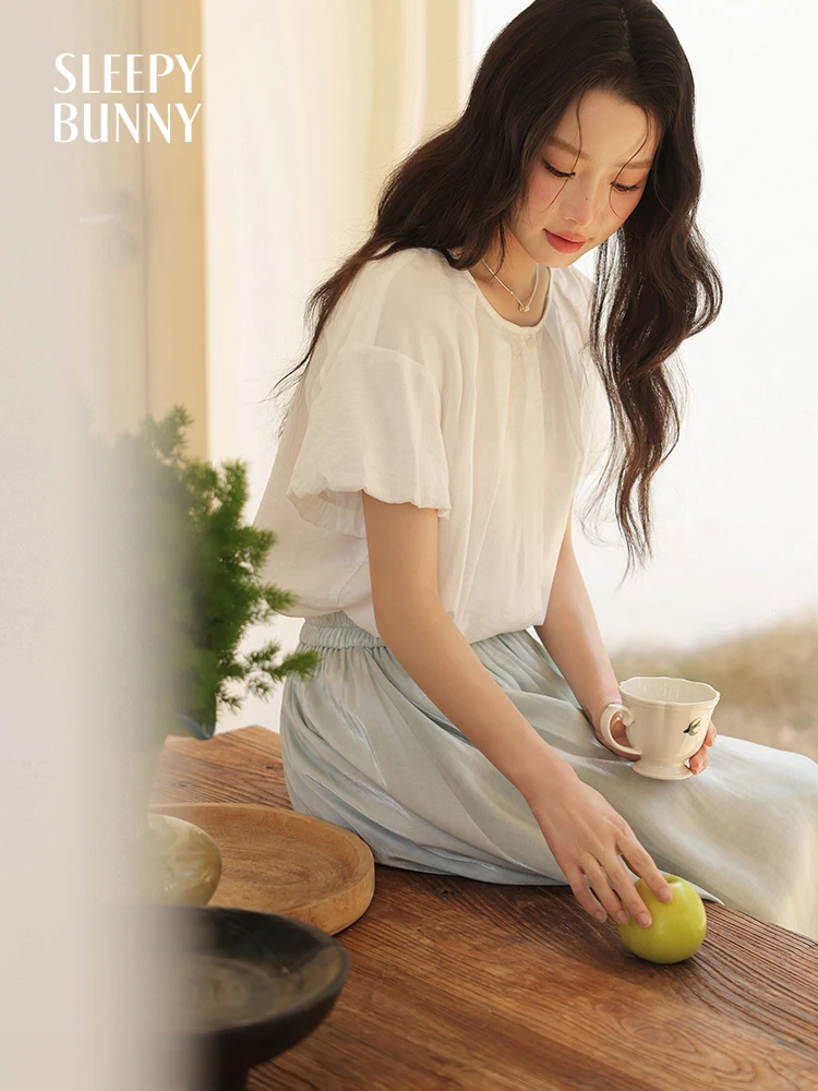 

Pleated White Short Sleeve Blouse Women Summer Loose Fit O-Neck Button-Down Baby Doll Style Casual Lightweight Top Daily Wear
