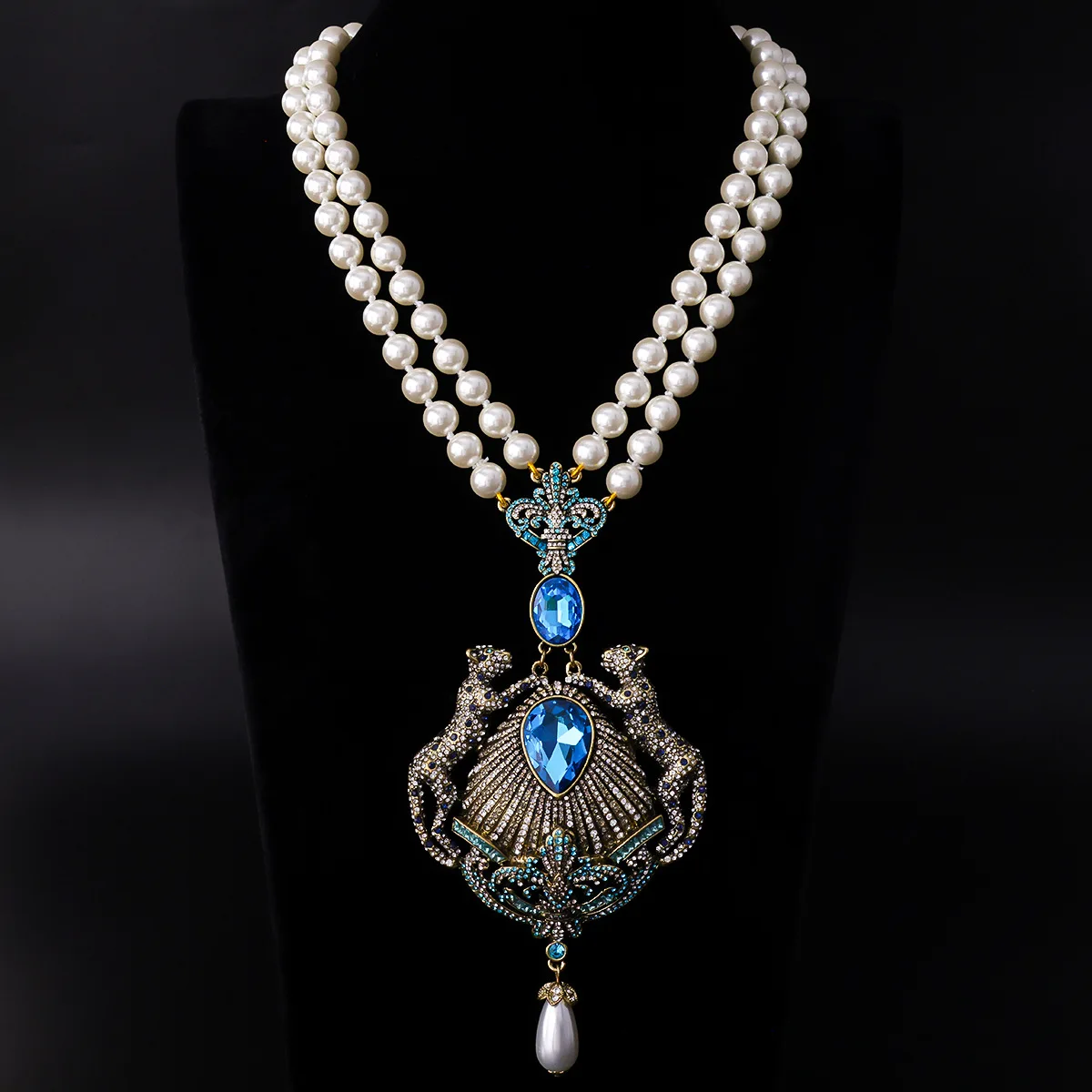 Light Luxury Heavy Craft Leopard Crown Necklace Inlaid Blue Crystal With Pearl Pendant Retro Elegant Women High-End Party Jewelr