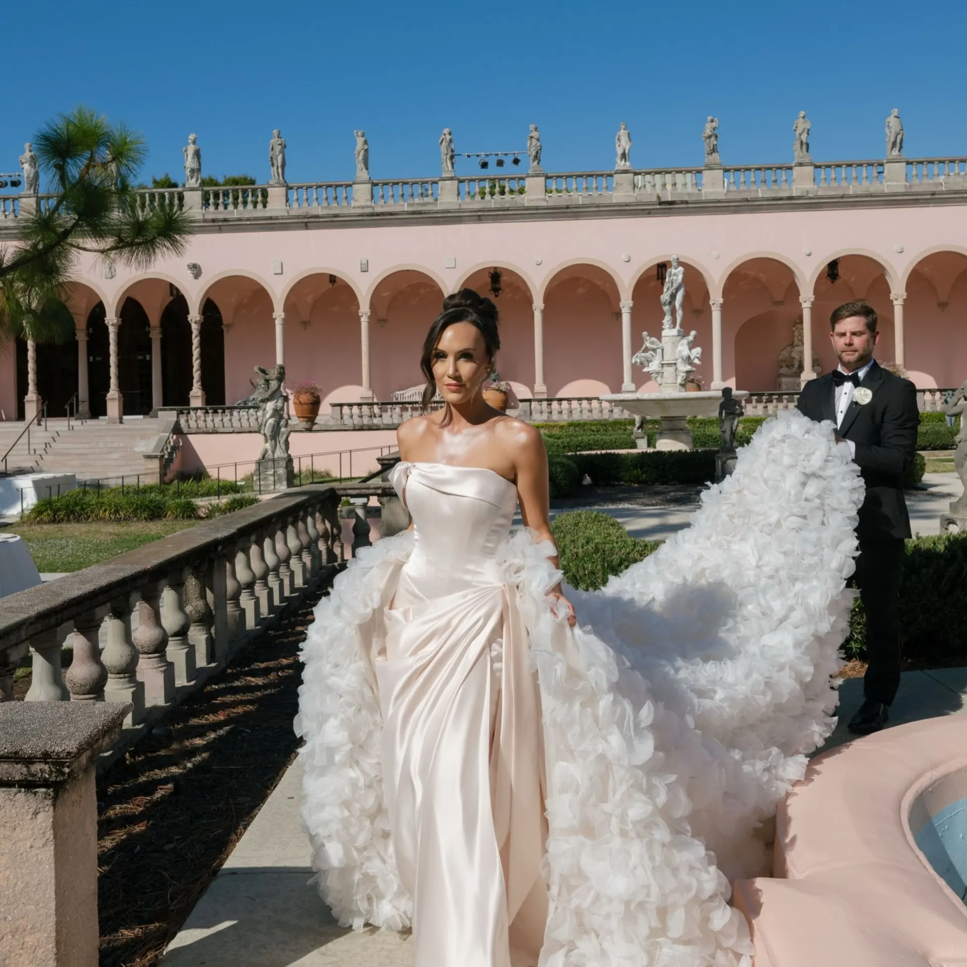 

Элегантная белая юбка со съемными рюшами и шлейфом — свадебная и вечерняя одежда, романтическая верхняя юбка, легкая органза, свадебная вечеринка