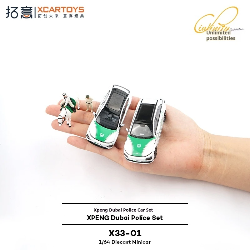 XCARTOYS1/64 دمى الشرطة عرض قطعة مشهد الحصان الأبيض الدعائم مصغرة سيارة الشرطة مجموعة نموذج تحصيل اللعب والهوايات