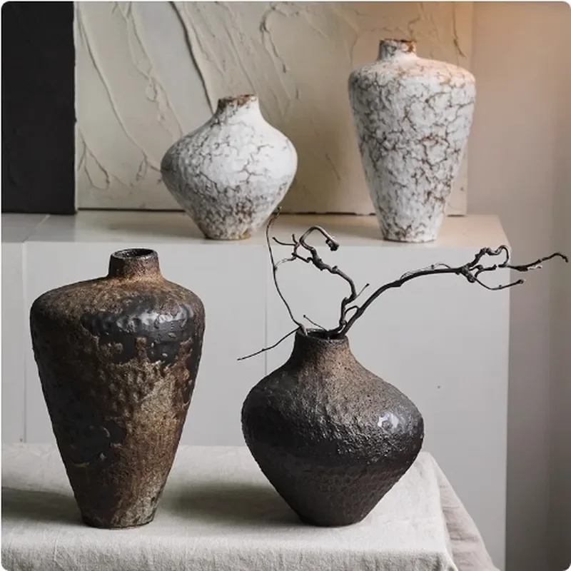 Retro Handmade Ceramic Coarse Pottery Vase Wabi Sabi Style Small Mouth Flower Arrangement Dried Flower Zen Ornament for B&B