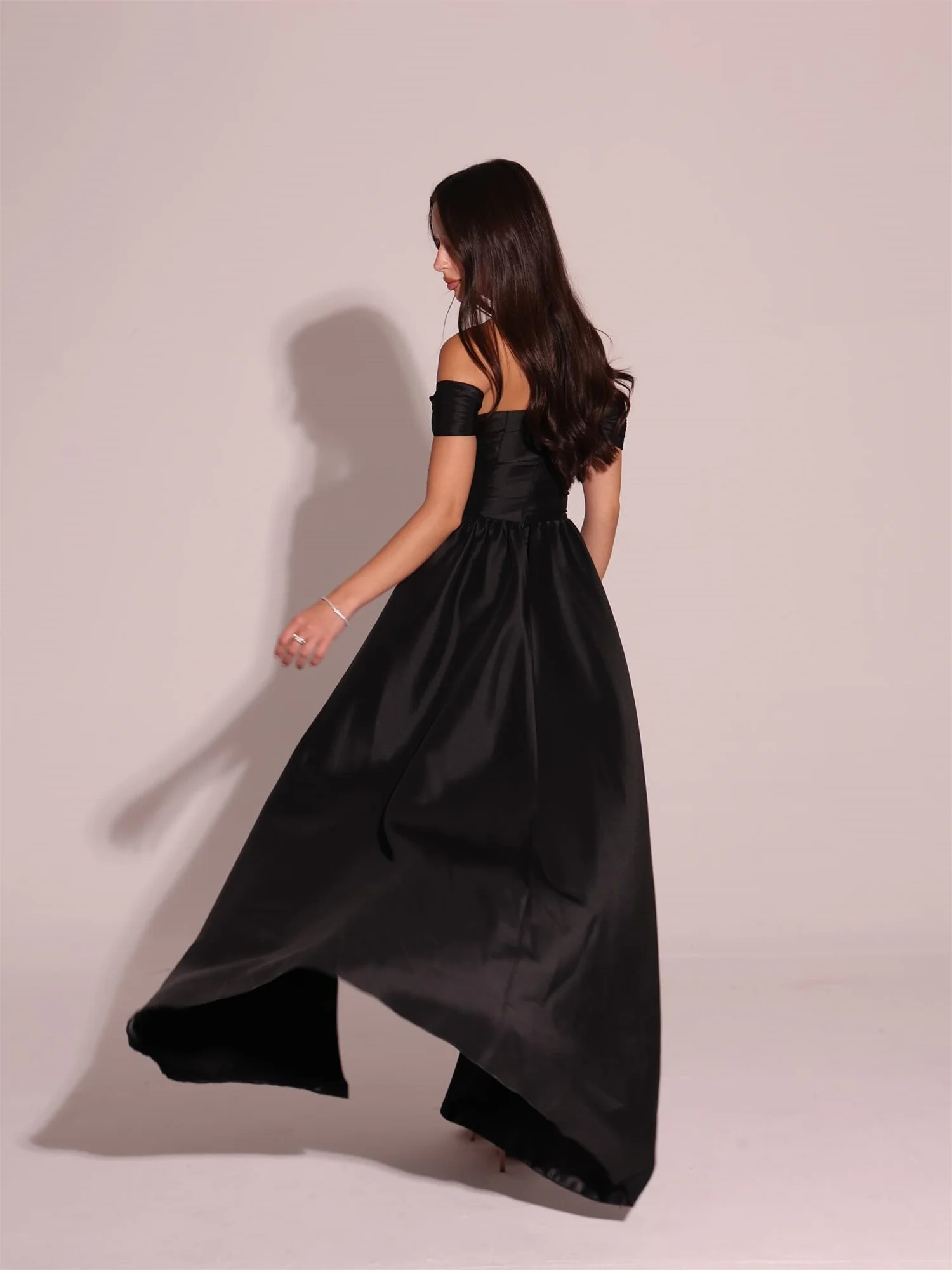 Sukienka Lorrtta na bal, eleganckie sukienki damskie na wesele, sukienki na przyjęcie, satynowa czarna sukienka wieczorowa z odkrytymi ramionami