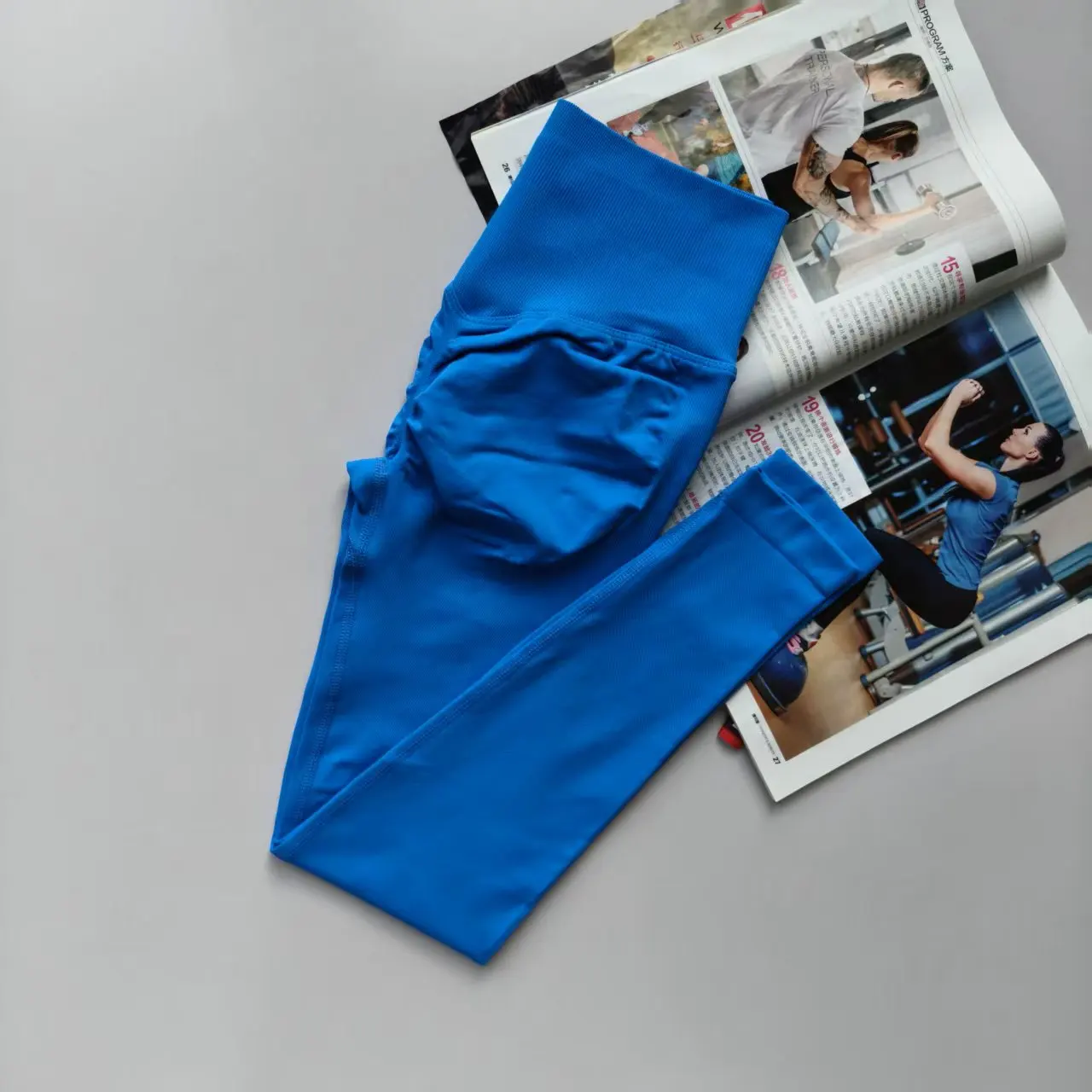 Nahtlose High-Waist-Leggings, pfirsichfarbene, figurformende Fitnesshose, eng anliegend, dehnbar, dünn, schnelltrocknend, atmungsaktiv, Yoga-Anzug, Sporthose – Detail 9