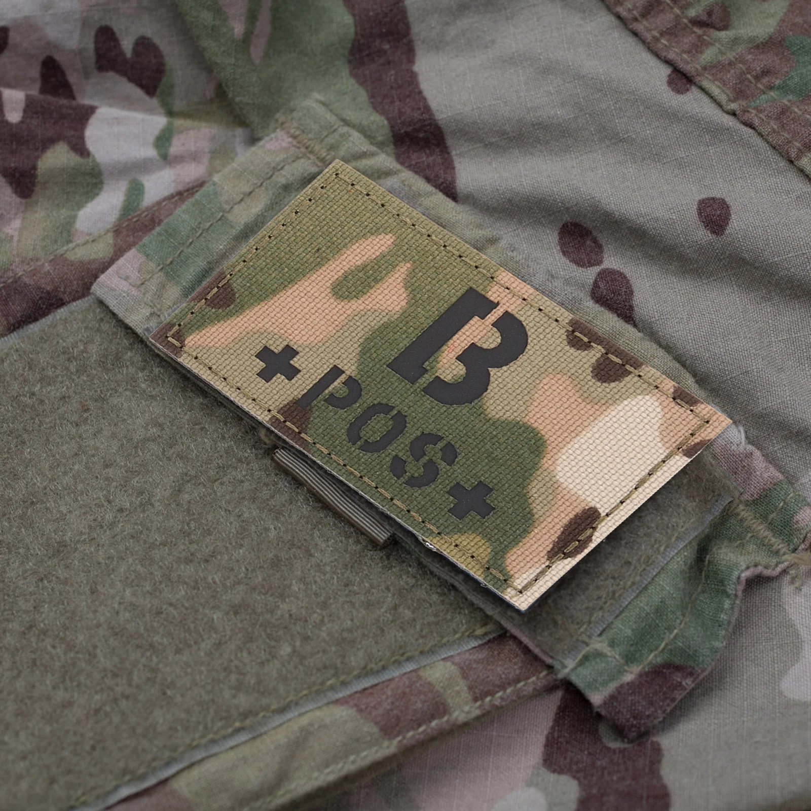 

2Pcs Camouflage Blood Type Patch Reflective Military Hook Loop Badge for Uniforms Backpacks Jackets