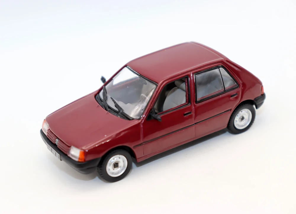 NEW 1/43 Scale Puget 205 GL 1988 Diecast Toy Car Models For Collection Gift