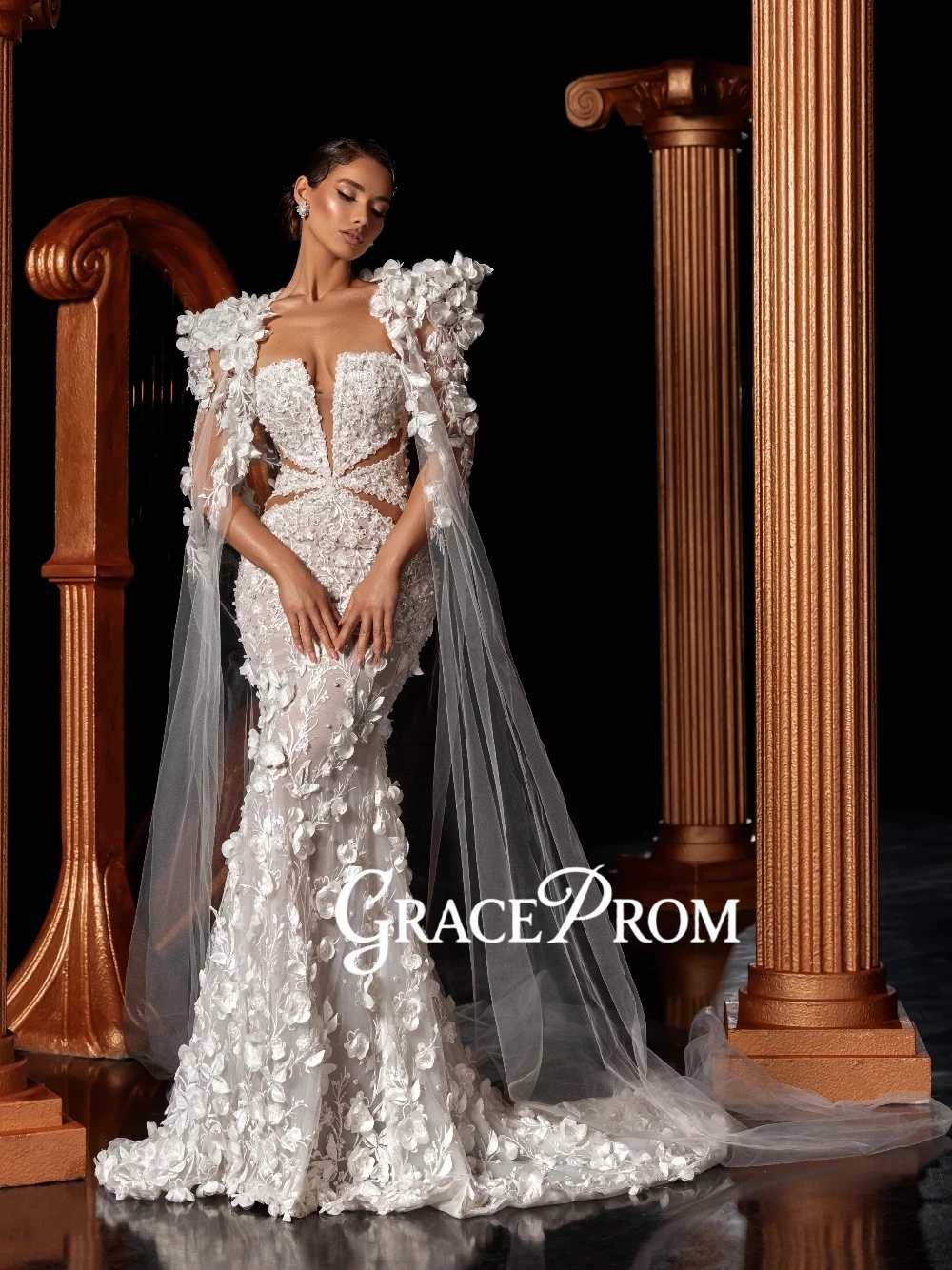 

Handcrafted 3D Floral Appliqués Wedding Dress Exquisite Pearls Mermaid Customized Bridal Gown Sexy Cut Out Chic Cape Bride Wear