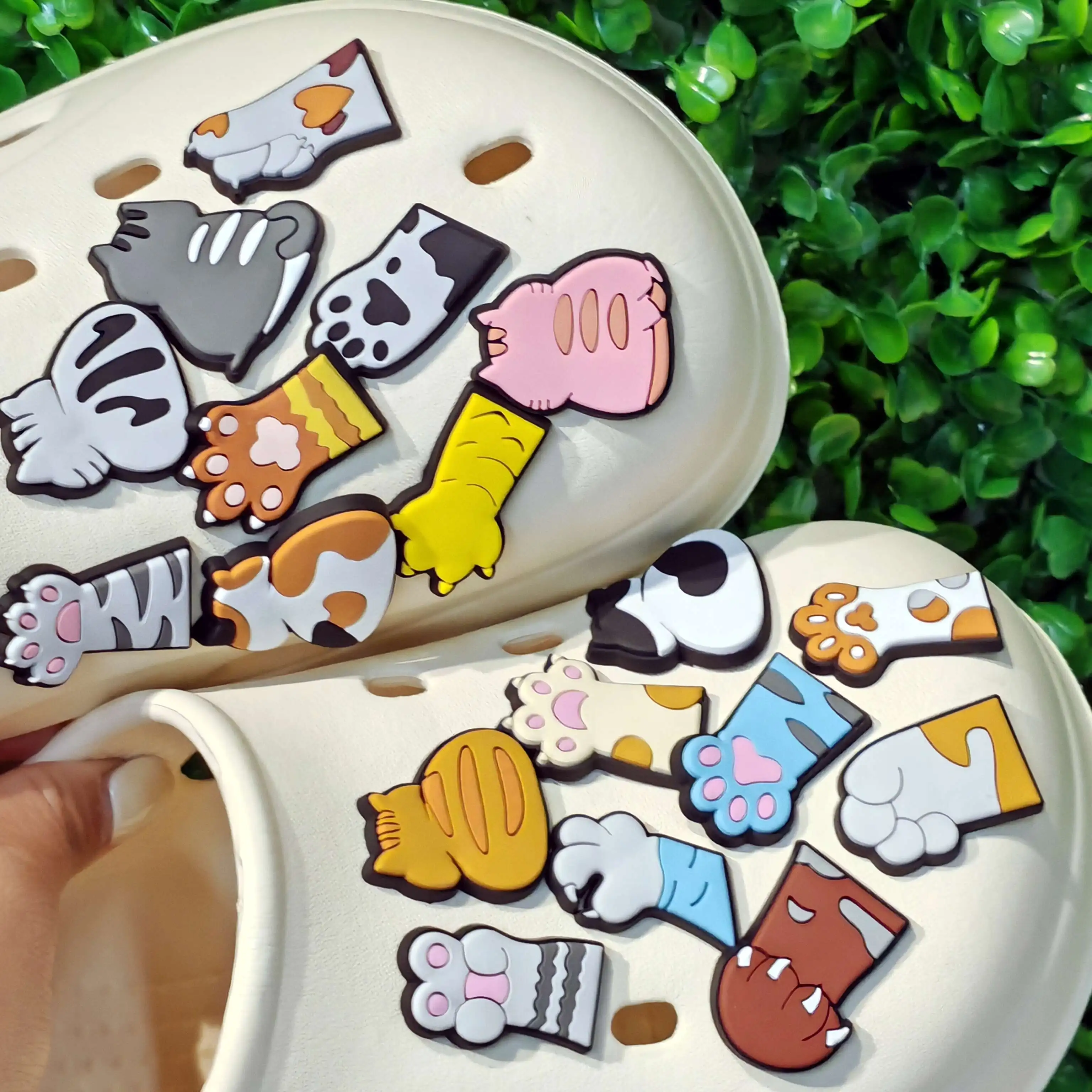 Hot Sales 1-18Pcs Cute Cats PVC Garden Shoes Charms Claw Paw Buckle Decorations For Children Bracelet view 2