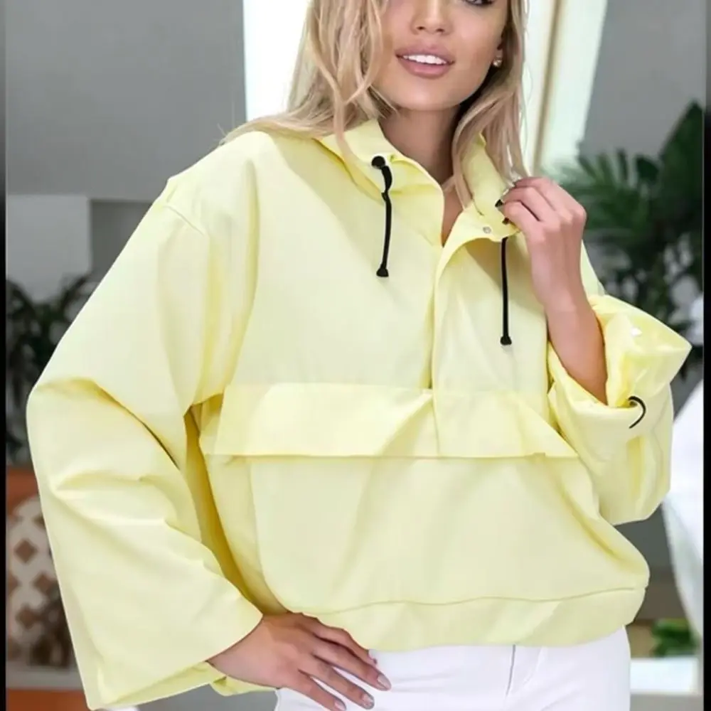 Functional Outdoor Jacket Women Waterproof Hooded Utility Coat Summer Casual Loose Windbreaker Streetwear Style Fashion