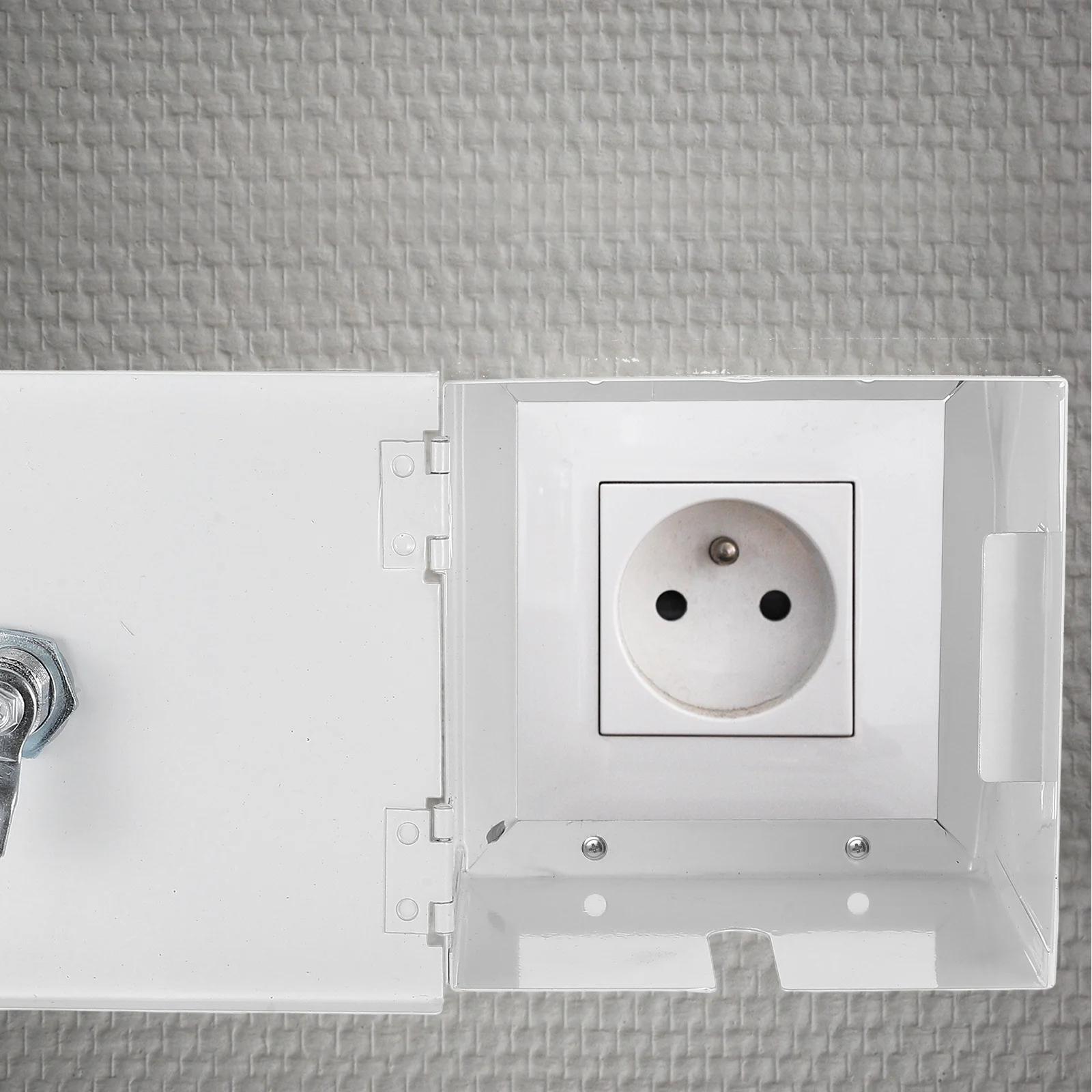 صندوق مخرج مقاوم للماء في الهواء الطلق 86 نوع من الحديد عالي التحمل مع قفل لمحطة شحن Ev ملحقات كهربائية مقاومة للعوامل الجوية #3