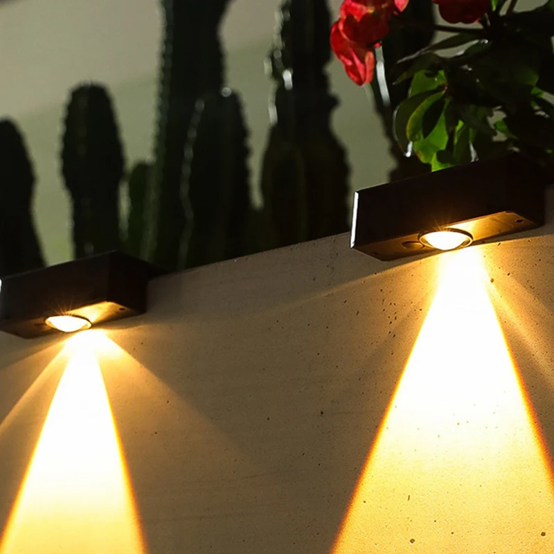 โคมไฟติดผนังข้างถนนลานและ LED พลังงานแสงอาทิตย์กันน้ำไฟประดับรั้วสำหรับสวนแสงแดด lampu tenaga Surya กลางแจ้งใหม่