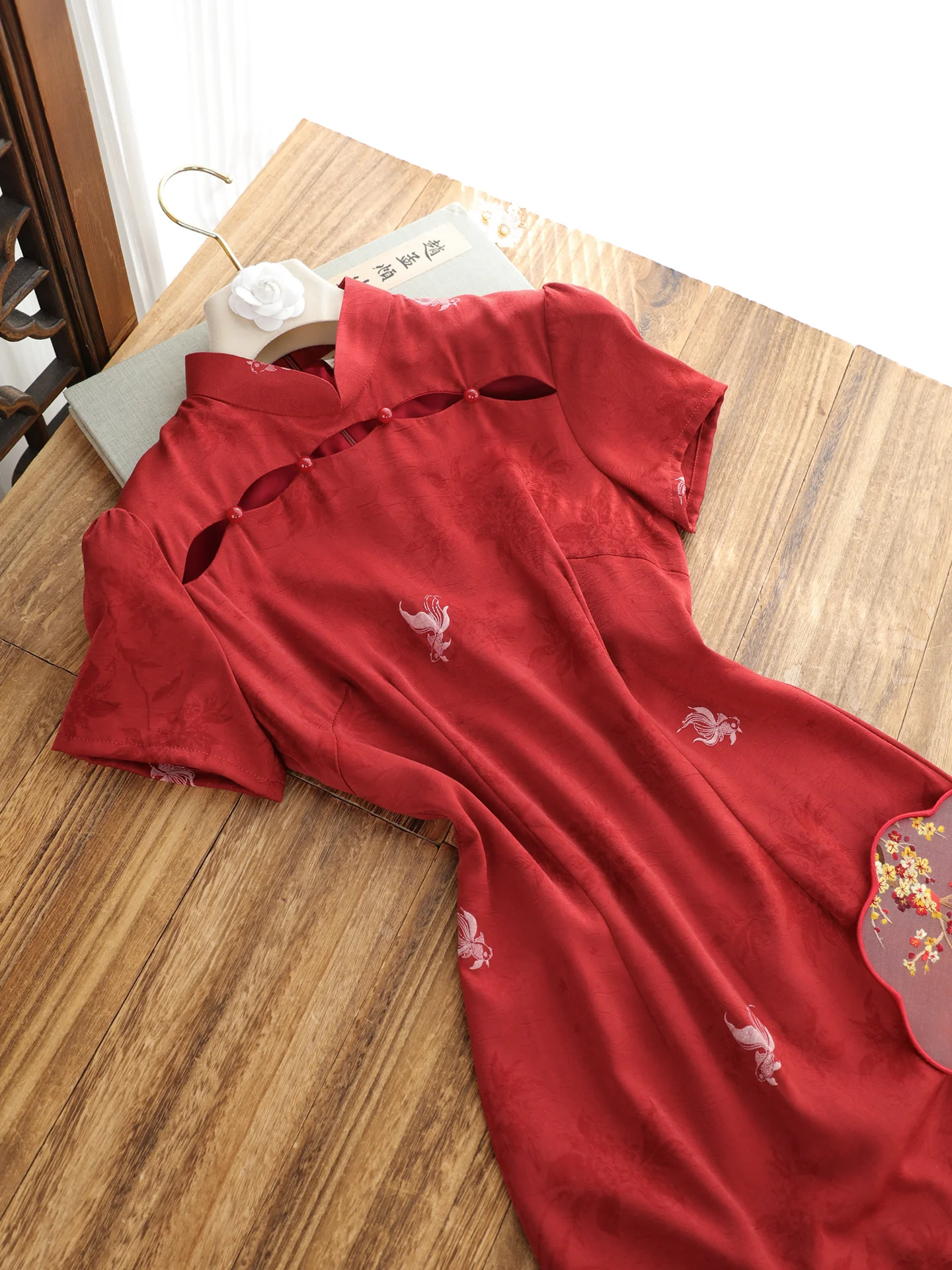 Elegant Red Short Sleeve Qipao Young Women's Style Reformed Daily Wear Spring Summer New Arrival Charming Fish Tailored Dress