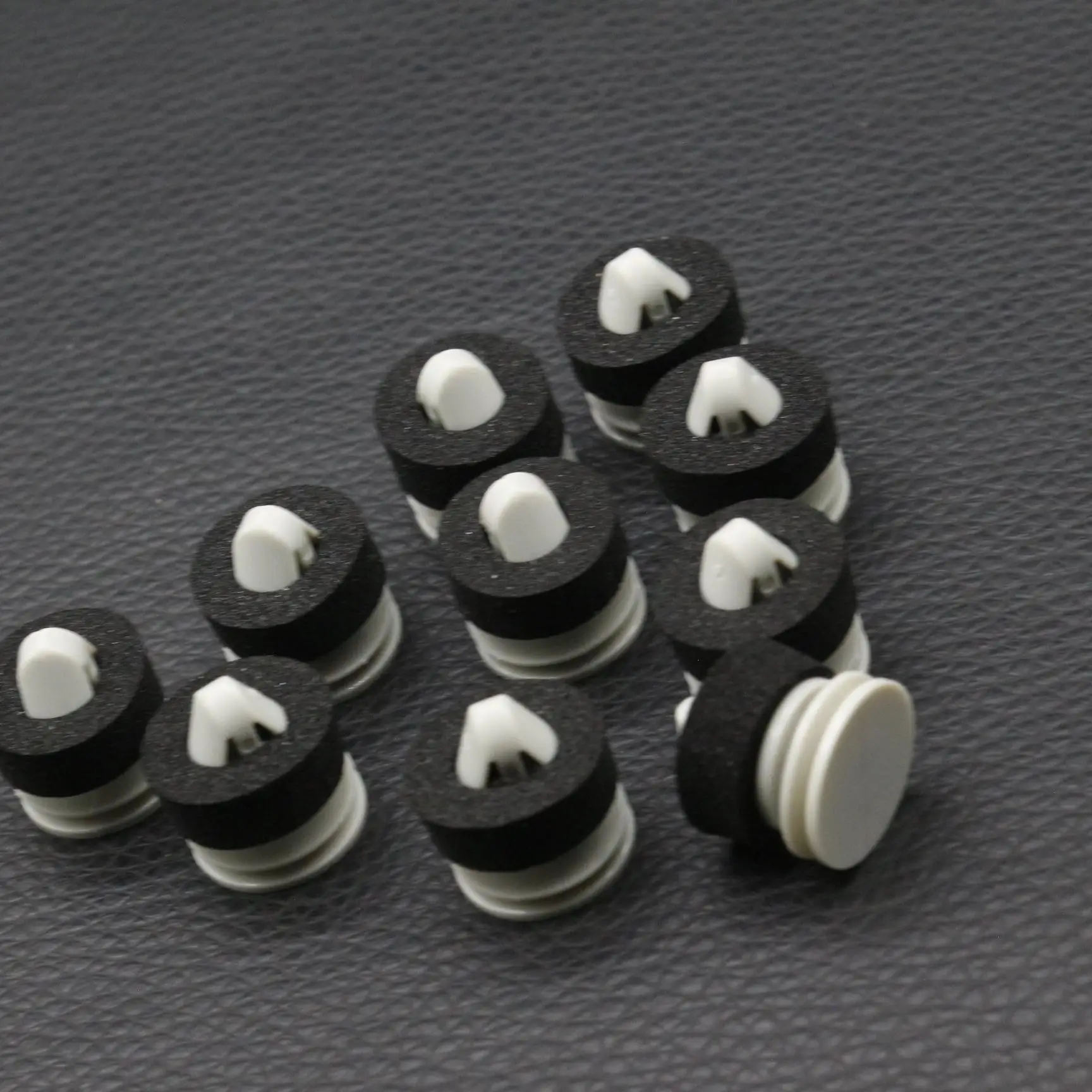 

10 Pcs Door Seal Retainer Plate Clip With deep foam sealing washer For Audi A6 2005-2011 4F0-831-719 Nylon Weatherstrip Retainer