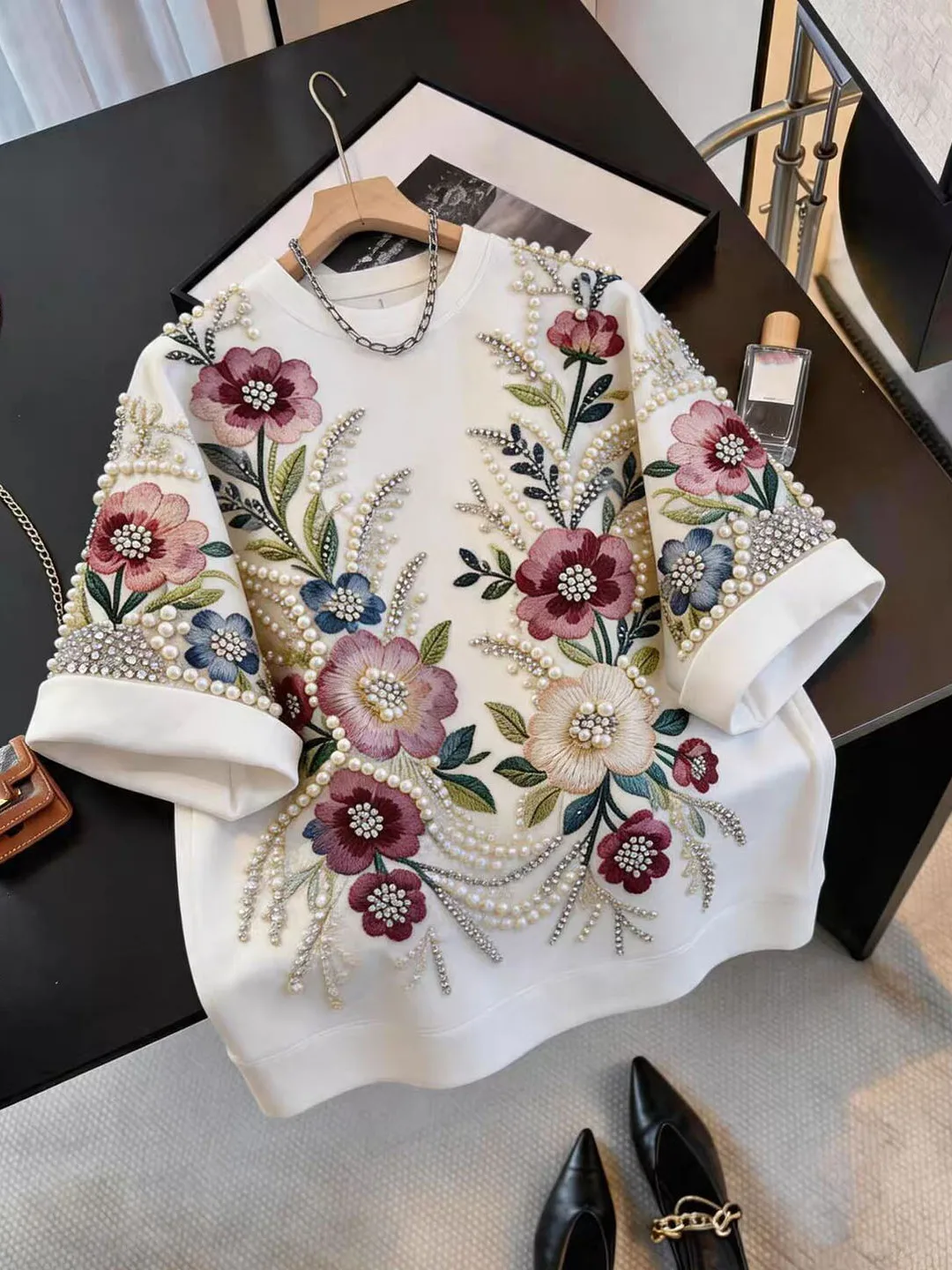 Elegant Summer New Print T-shirt Women's Luxury Sensation European Style Five Sleeve Length round Neck Anti-soil Durable