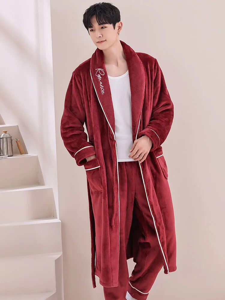 peignoir-long-en-flanelle-epaisse-pour-homme-avec-pantalon-de-pyjama-en-polaire-corail-peignoir-d'hiver-chaud-tissu-en-polyester-brode-pour-jeunes