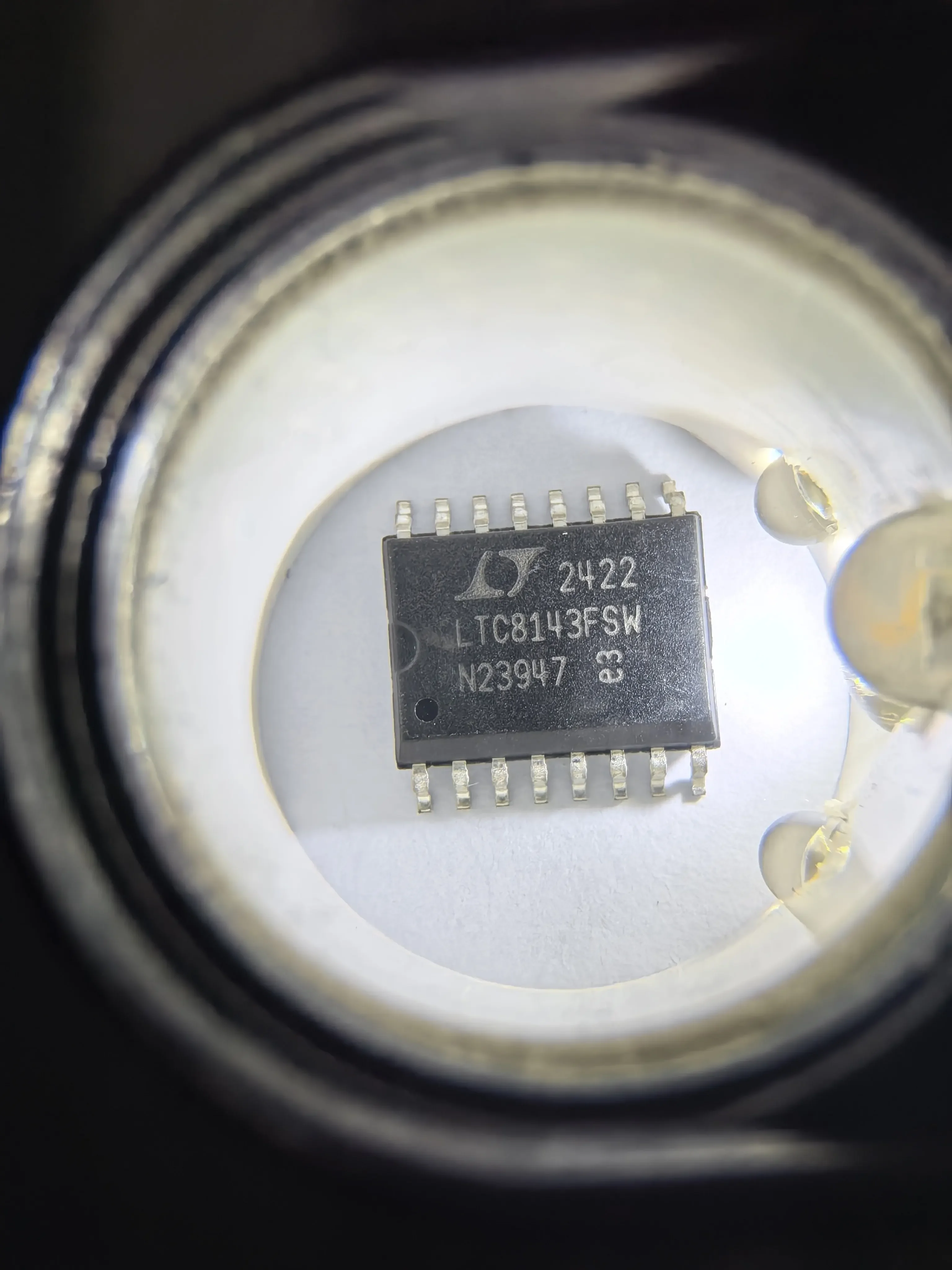 LTC8143FSW LTC8143ESW LTC8143FN LTC8143 - Improved Industry Standard Serial 12-Bit Multiplying DACs