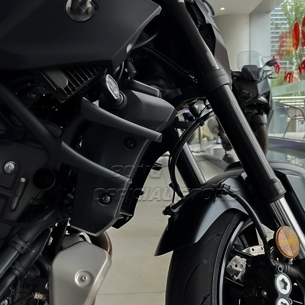 Für YAMAHA MT-07 2025 2026 Seitenflügel Seitenspoiler FRONTSPOILER MT07 2025 2026 Frontspoiler Unterer Spoiler Flanke – Detail 4