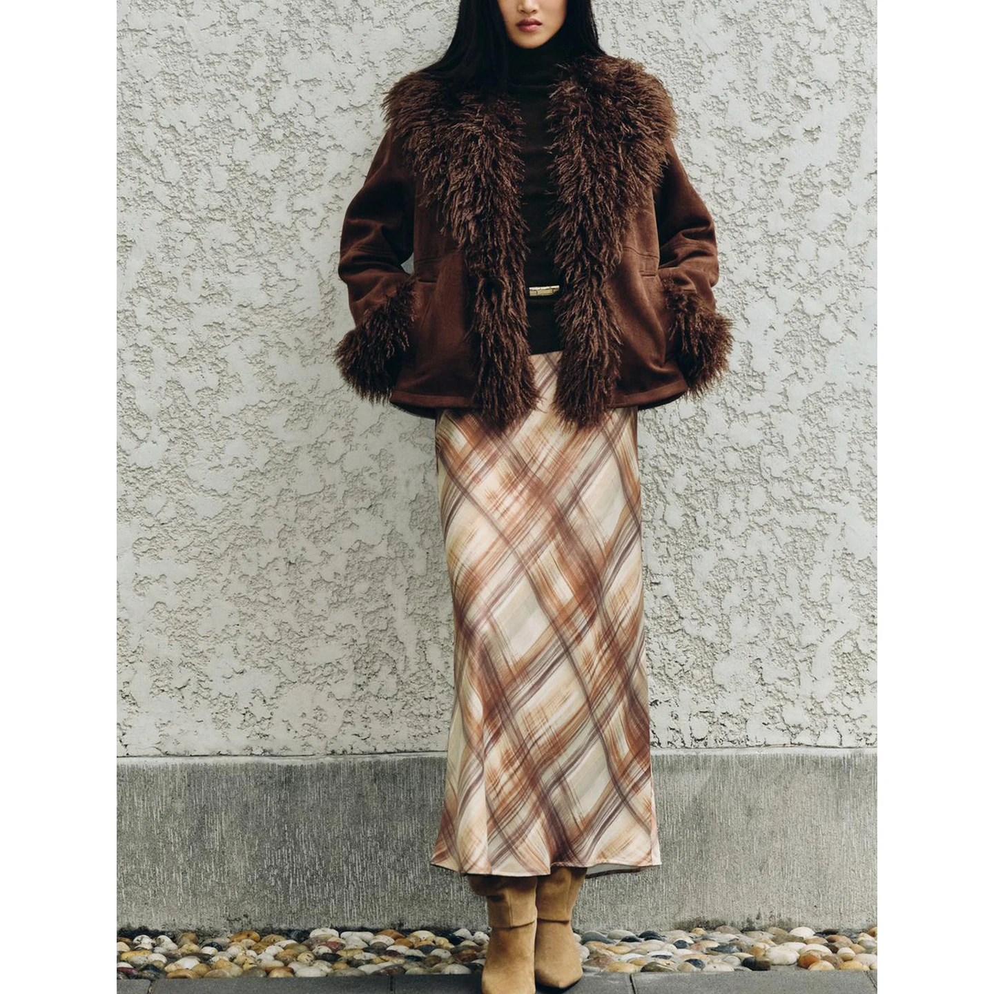 Nueva llegada de invierno, diseño de mujer, cintura elástica, textura satinada de seda, falda Midi Ci Commute, corte en A, corte ajustado, fibra de poliéster