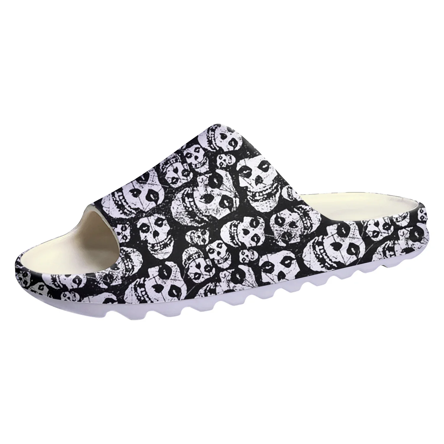 Misfits Skull Shoes Soft Sole Sllipers Home Clogs Step On Water Shoes Mens Womens Teenager Step in Customized Sandals