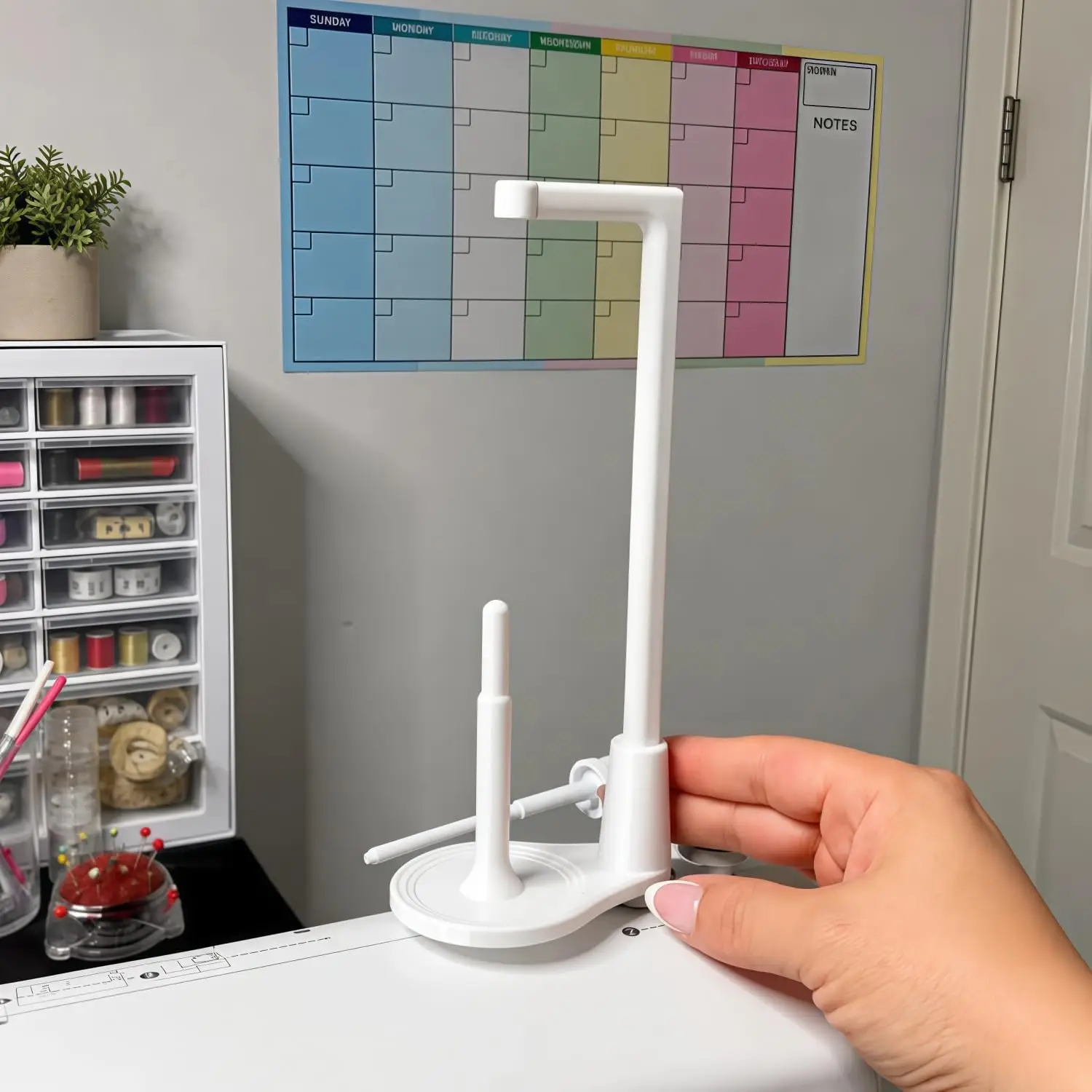 Vertical Large Spool Holder for Sewing Machines, Anti-Tangle Thread Guide, Compatible with Home Sewing Machines, Specialized Too