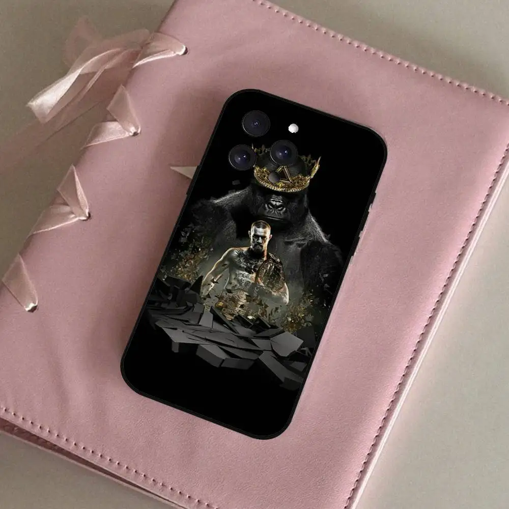 حافظة هاتف كونور مكجريجور ذا كينج غلاف أسود لهاتف آيفون 16/15/13/14 برو ماكس/ 11 Plus/X/Xr/Xs Max/12 نماذج متوافقة صغيرة #2