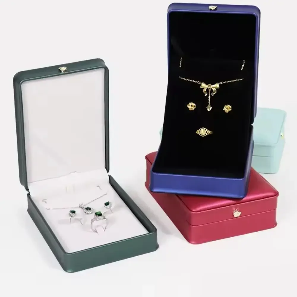

Minimalist PU Leather Jewelry Storage Box Crown Round Edge Earrings Ring Display Case Pendant Necklace Organizer for Women