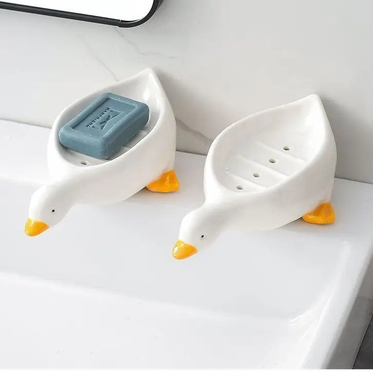 Bathroom Soap Holder Yellow Duck Shape Soap Dish Suction Cup Sponge Rack Portable Soap Drain Box Kitchen Bathroom Accessories