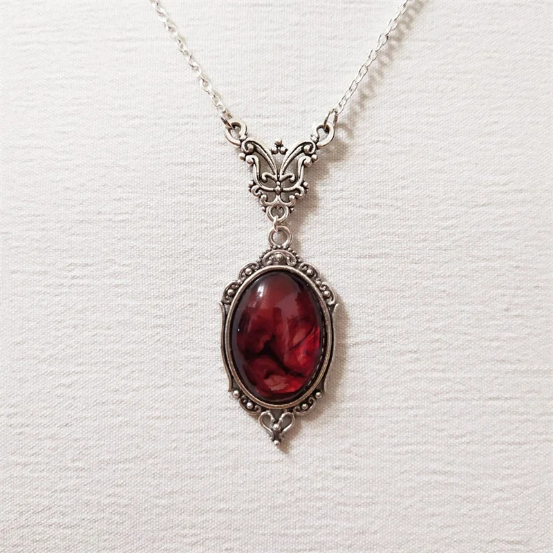 Gothic Vintage Red Quartz Crystal Necklace Butterfly Necklace Vampire Embossed Witch Jewelry Accessories Vintage Chokers