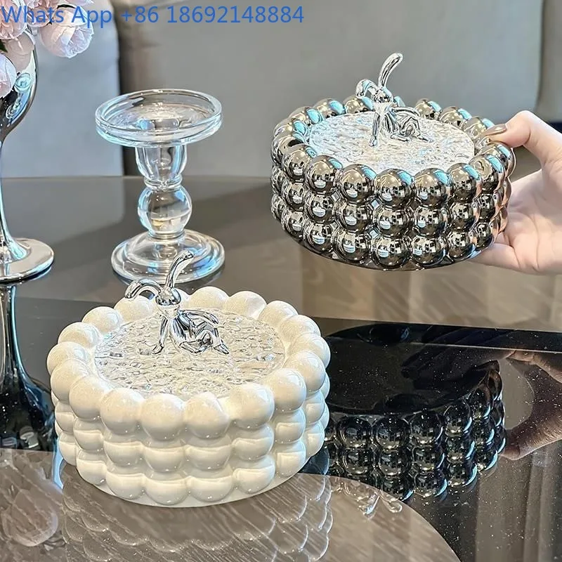 

Luxurious and Elegant Ceramic Ashtray for Home Living Room, High-End Trendy Creative Personalized Lid with Anti-Fly Design