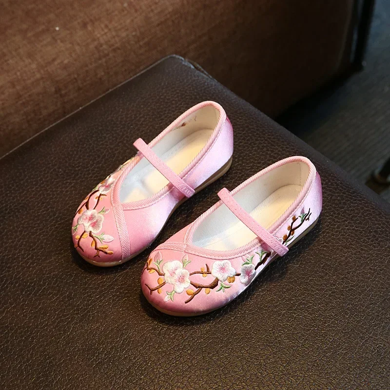 Girls' Embroidered Shoes Chinese Style Kids Princess Ancient Costume Flat Shoes Fashion Ethnic Style Children Causal Hanfu Shoes