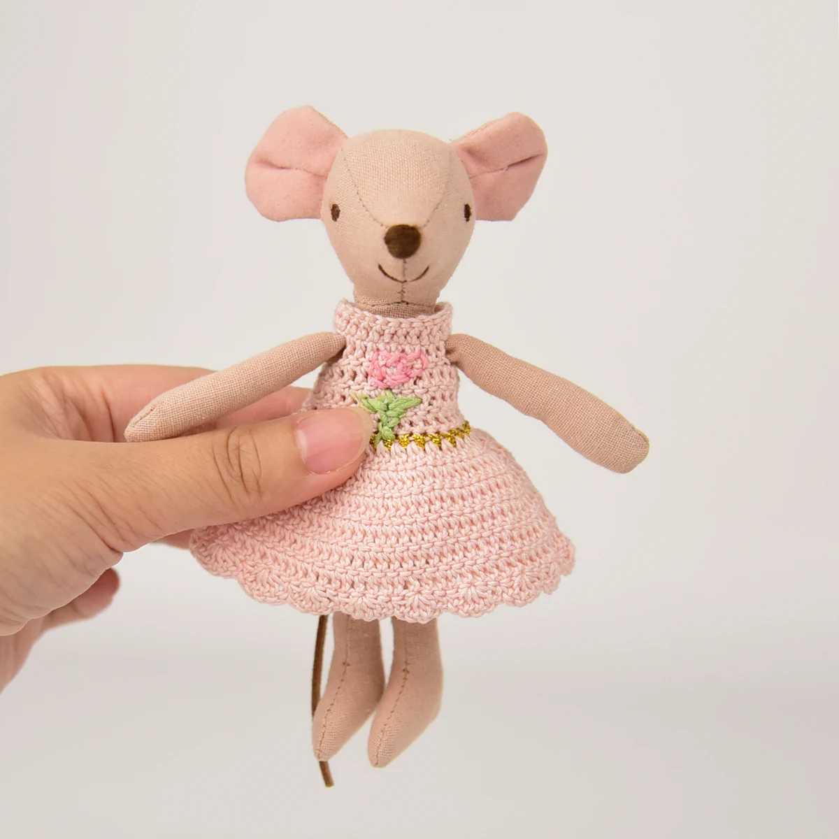 Myszka H-13Cm z wymienną spódniczką szytą na szydełku, odpowiednia dla lalek BJD Ob11, ozdoba do domku dla lalek, prezent na Dzień Dziecka, prezent urodzinowy.