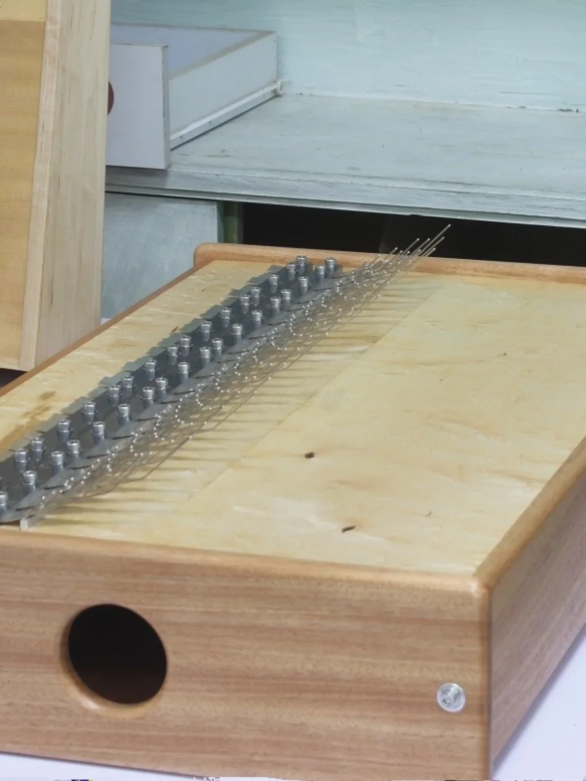 Array MBIRA Professionelles Daumenklavier Kalimba Fünf-Finger-Instrument 590 x 230 x 150 mm