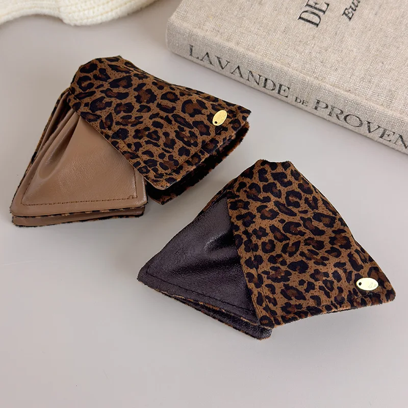 

Hair Claw Leopard Print Triangle Leather Vintage Premium Durable Comfortable for Back Head Women Versatile Chic