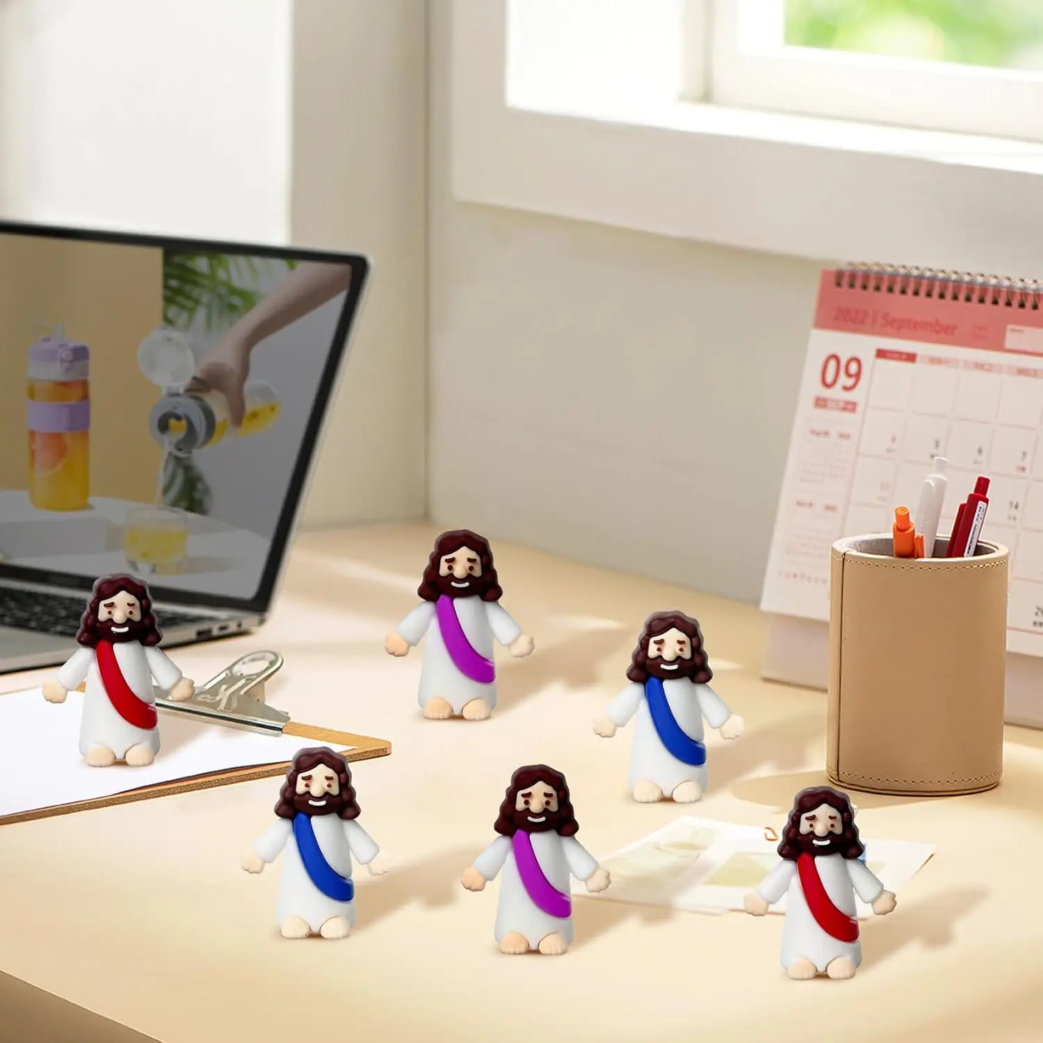 30Pcs Little Jesus Figures,Action Figures Mini Jesus Figurines in Bulk, Tiny Jesus Figures to Hide and Seek Religious Gifts