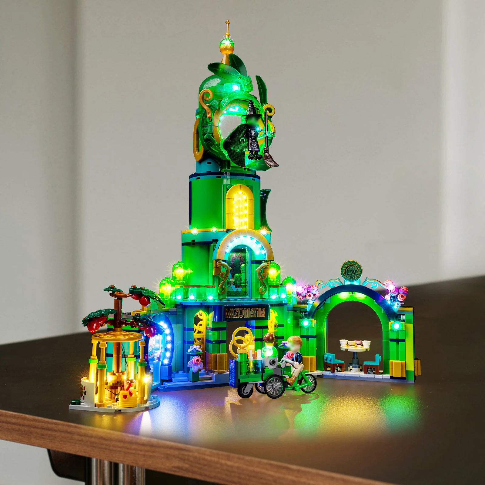 

Kyglaring LED Light Kit suitable for Welcome to Emerald City 75684 Building Blocks Decorative Lamp Not Include Lego Building