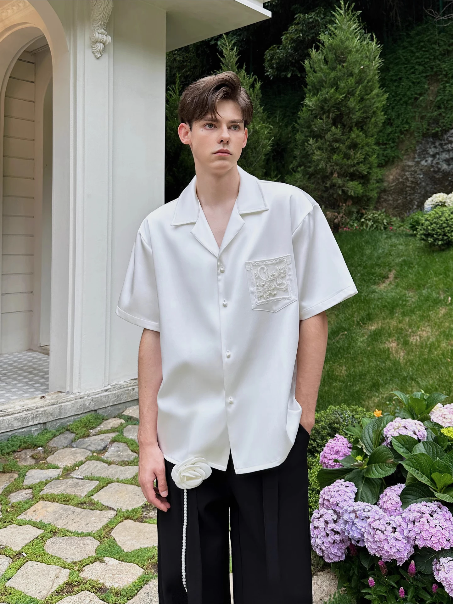 Gentleman Embroidery Pearl Design Pocket Short-sleeve Shirts Men's 2025 Summer New Satin Tops Male High-end Loose Simple Shirt