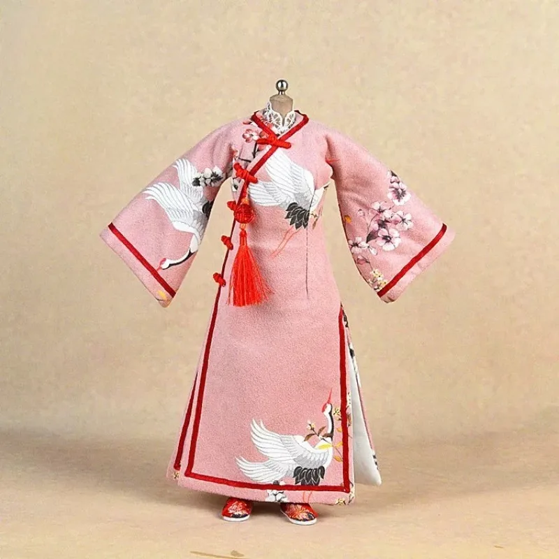 1/6 Maßstab, weibliches Cheongsam-Set im antiken Stil, klassisch, schmal geschnitten, bedruckt, Qing-Dynastie, passend für 12-Zoll-Soldaten-Actionfiguren-Körpermodelle – Detail 4
