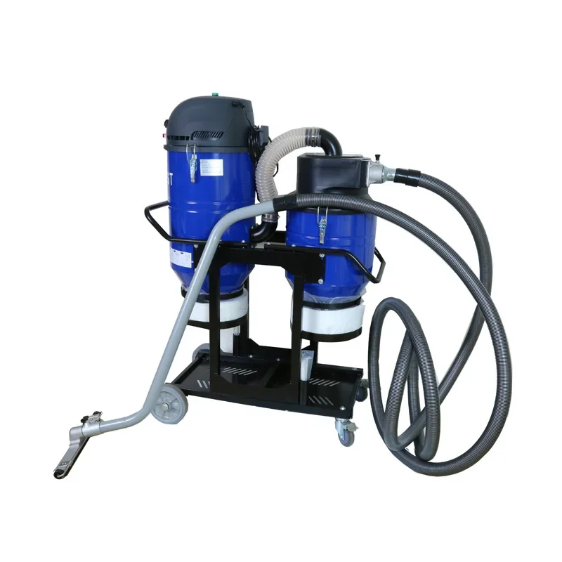 Automatic cleaning industrial vacuum cleaner with pull-down plastic bag