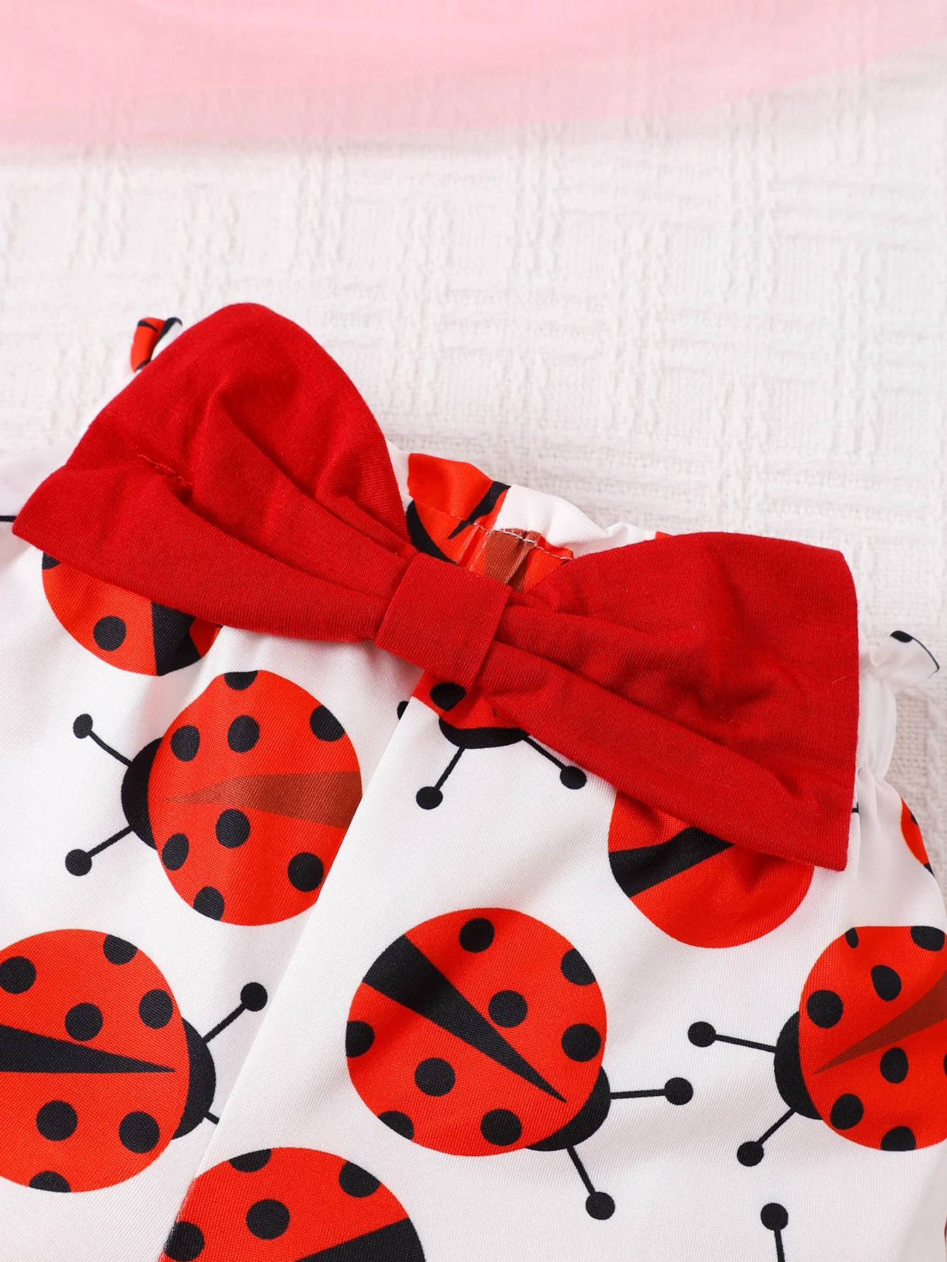Ensemble t-shirt à manches courtes et Short à nœud papillon pour bébé fille de 0 à 24 mois, imprimé coccinelle, à volants