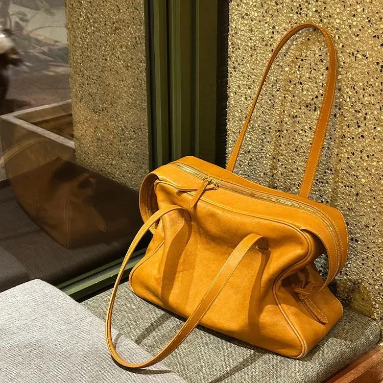 

NEW Women's Fashionable Large Capacity Tote Bag New Autumn 2025 East Style Casual Travel High Aesthetic Value Handbag