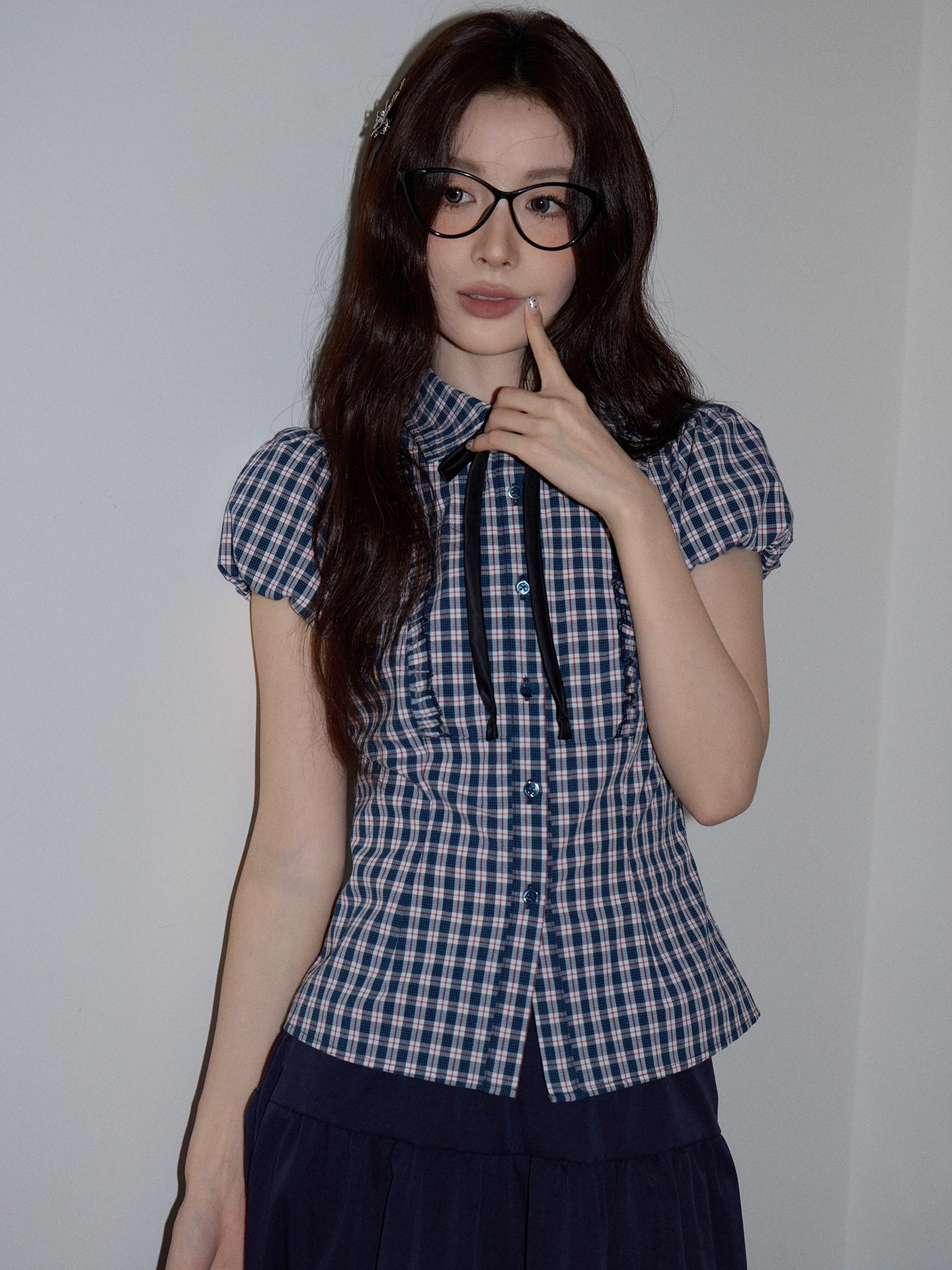 

Стильная летняя женская футболка с коротким рукавом, приталенная, из хлопка, с рукавами-фонариками, стандартной длины, легкая, в студенческом стиле