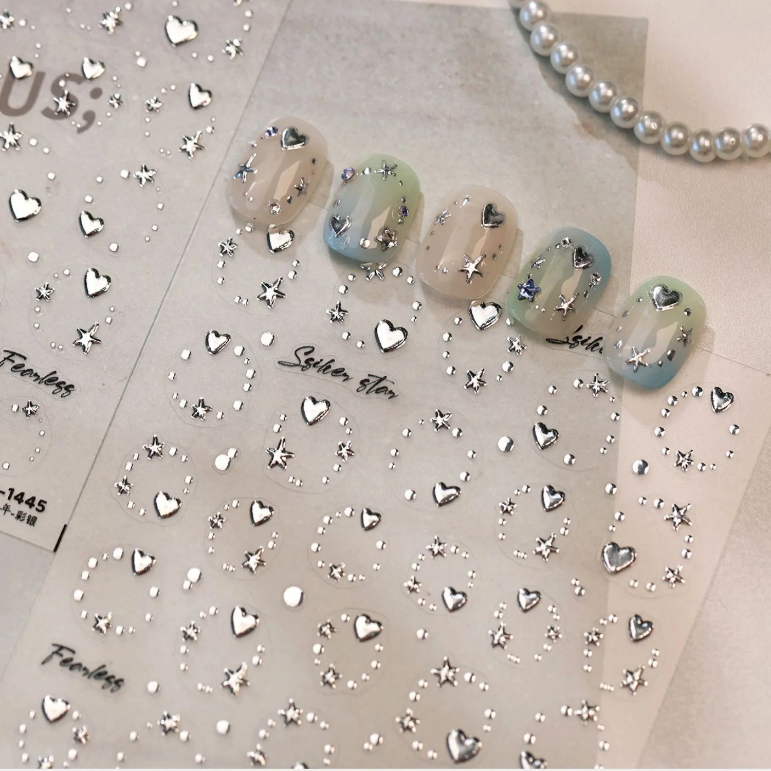 Silberner Stern Herz Glänzender Stern Ring 5D Nagelkunst-Aufkleber Selbstklebende Metallsterne Süße Coole Maniküre Nagelsticker für Frauen Mädchen